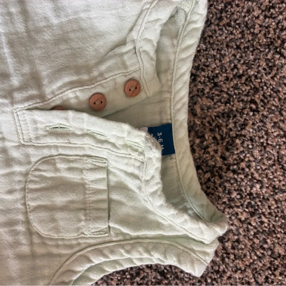 Baby Old Navy light green tank and short set 3-6 months